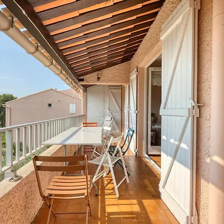 Le Boulevard Des Cigales - Proche Du Port *